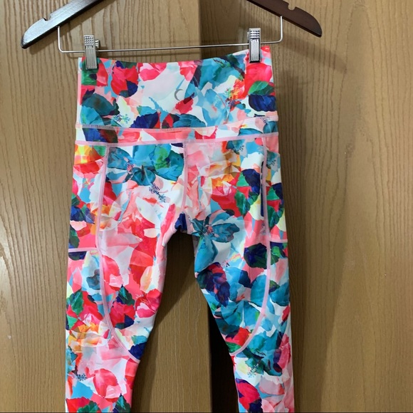 Zyia Floral High Rise LightnTight Leggings Pocket - Picture 8 of 10